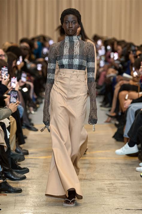 vogue fashion shows burberry|burberry latest collection.